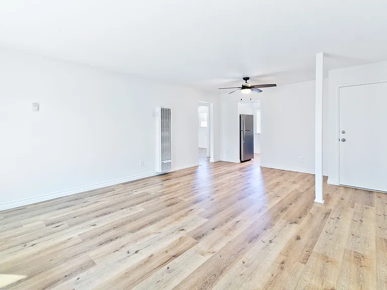 3350 Harding St — Photo 1