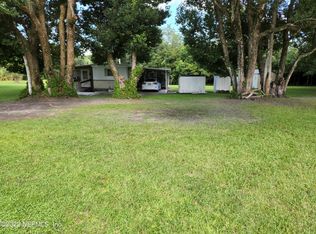 208 Cabot Ln, Satsuma, FL 32189