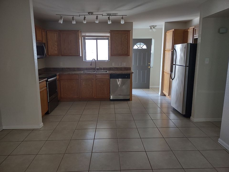 1st image of 2421 W Avalon Dr
