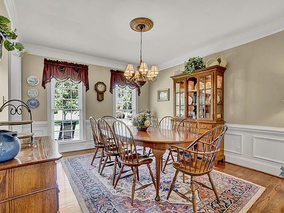 4th image of 716 Fairway Lakes Rd