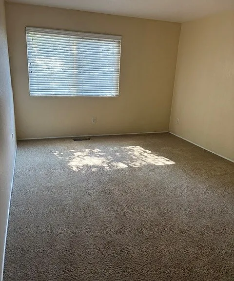 1520 Monterey Dr — Photo 8