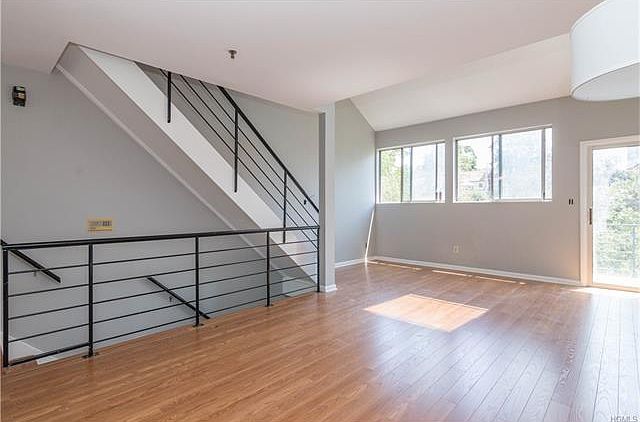 1st image of 100 Chatterton Ave APT 6