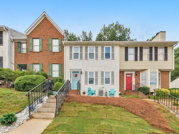 1688 Grist Mill Dr, Marietta, GA 30062
