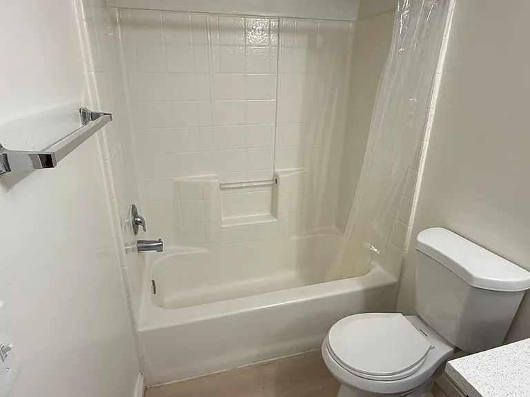 204 Street — Photo 9