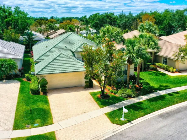9082 Bay Harbour Circle, West Palm Beach, FL 33411