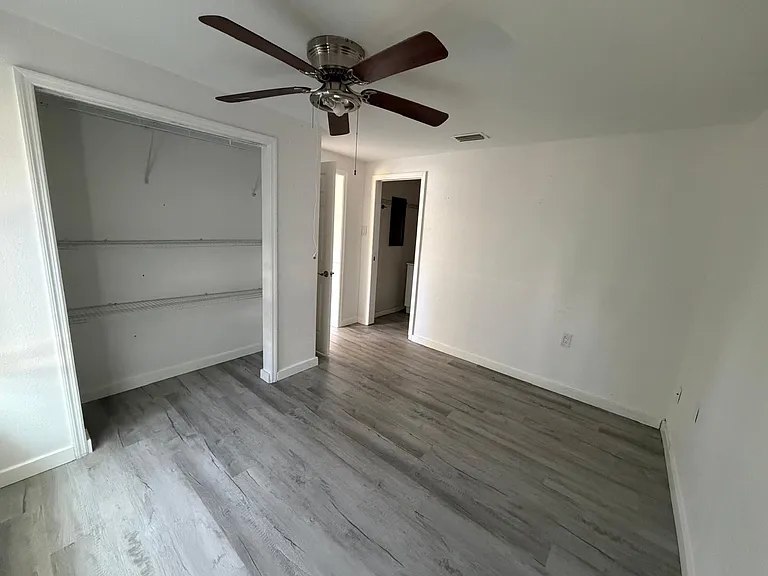 20 Laurel Rd E — Photo 14