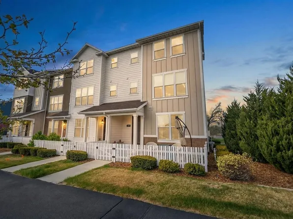 1007 W Painted Horse Ln, Bluffdale, UT 84065