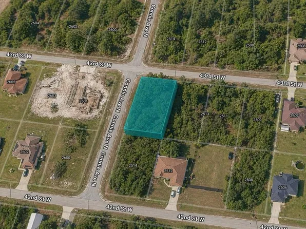 2515 43rd St SW, Lehigh Acres, FL 33971