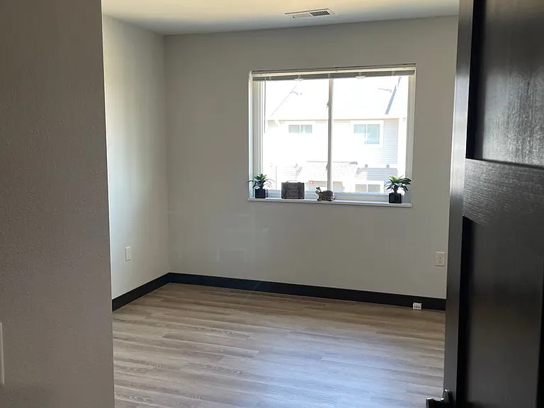 220 & 222 Independence Dr — Photo 12