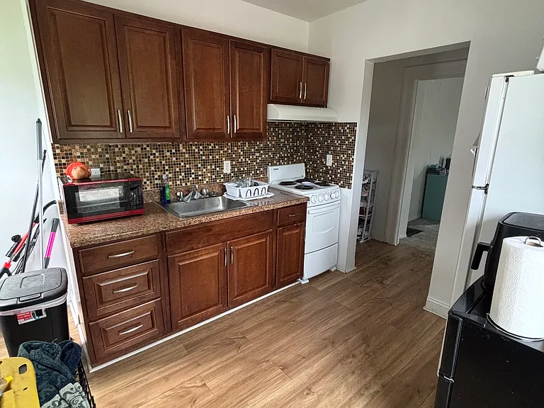 505 Emmet St #4 — Photo 4