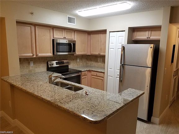 3rd image of 1210 Wildwood Lakes Blvd APT 104