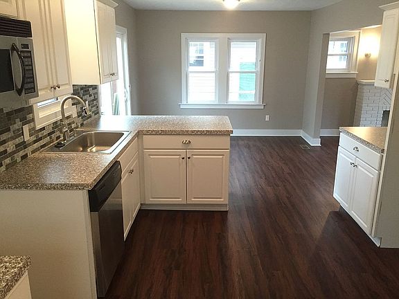 5th image of 1728 Willard Ave SE