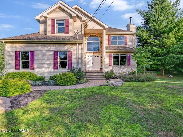 3801 Foxborough Ct, Stroudsburg, PA 18360