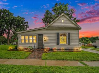806 W William St, Savannah, MO 64485