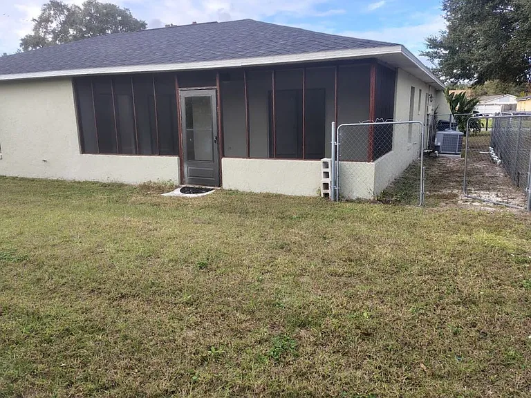 437 Short Dr — Photo 14