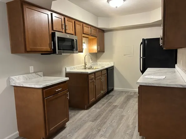 1530 Brooke Park Dr APT 5, Toledo, OH 43612
