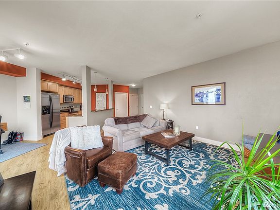 3rd image of 1501 Tacoma Ave S Unit 406