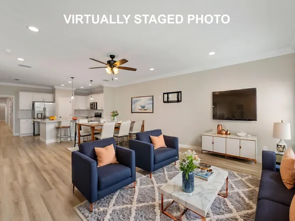 61 9th Ave #E, Shalimar, FL 32579