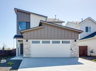 2071 S Saltbrush Way, Meridian, ID 83642