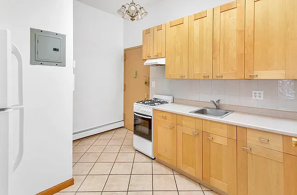 Rented by Compass | media 13