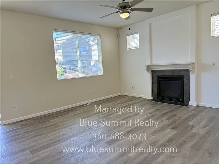 3515 Becket St NE — Photo 6