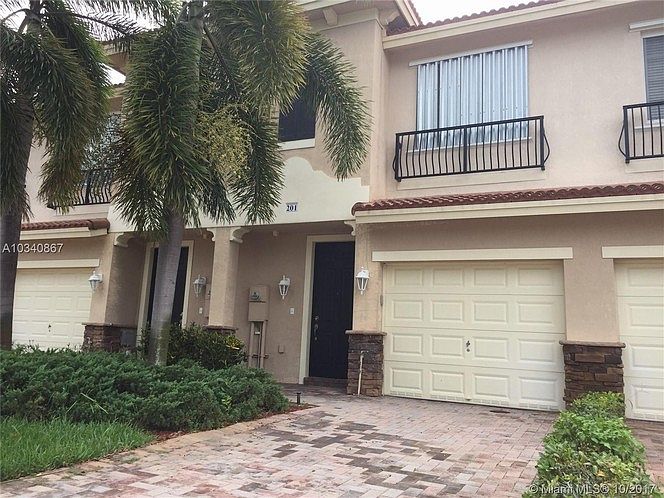 1st image of 201 Las Brisas Cir #201