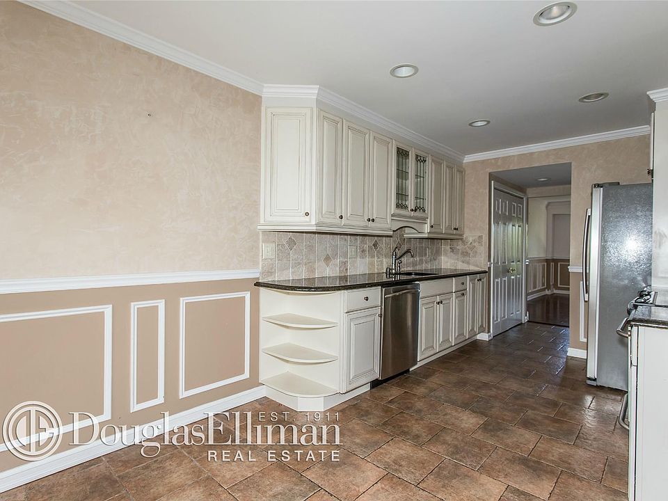 1st image of 64 S Pond Ln