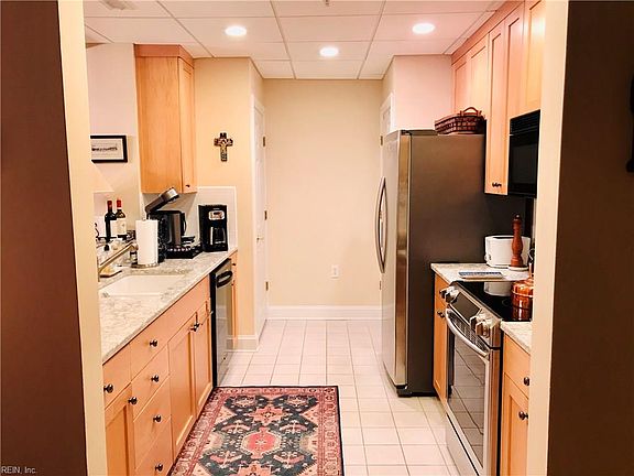 Lots of cabinet space!