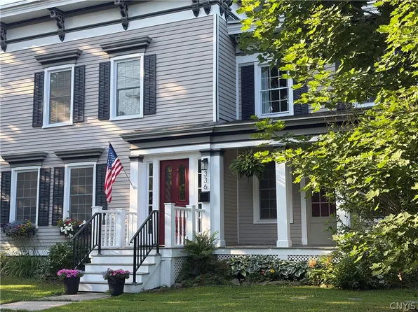 336 White St, Waterville, NY 13480