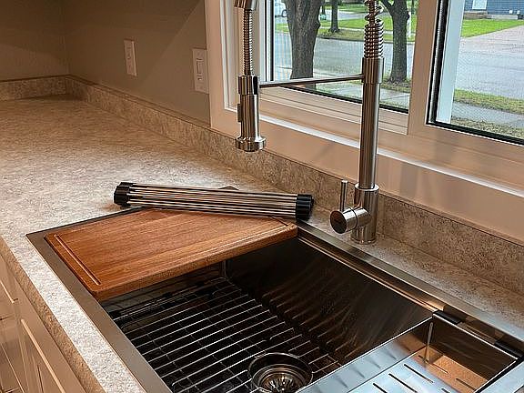 Custom sink accessories 