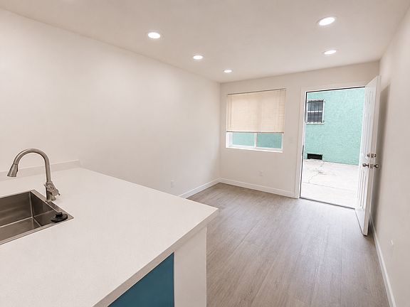 5th image of 537 W Colden Ave