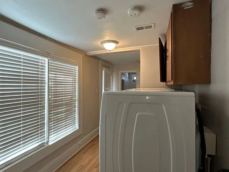 443 N Avalon St — Photo 15