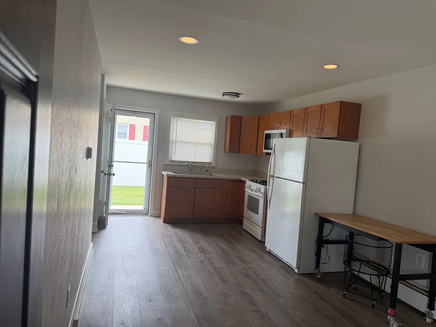 102 Kelly LLC — Photo 2