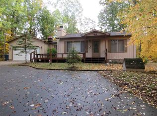 208 Winchester Dr, Roscommon, MI 48653