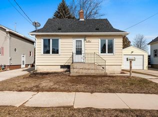 2610 10th St, Two Rivers, WI 54241