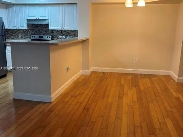 12148 Saint Andrews Pl APT 206, Hollywood, FL 33025