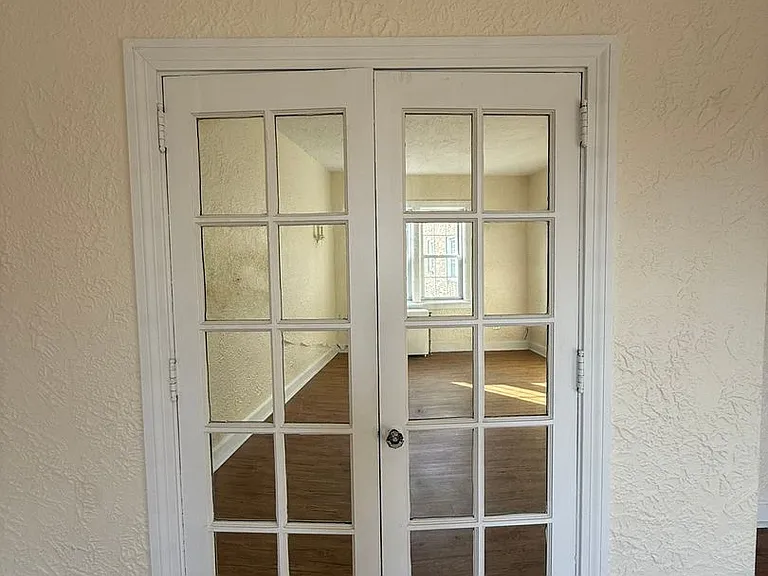Bayard Manor Apartments — Photo 30