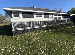 1430 W Hanson St, Iron River, MI 49935