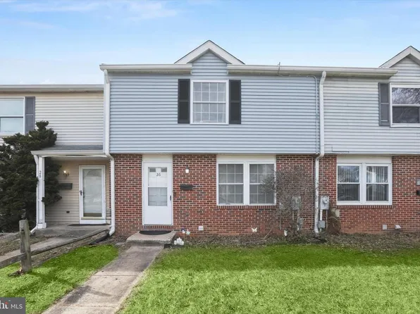 26 Bonbon Ct, Reisterstown, MD 21136