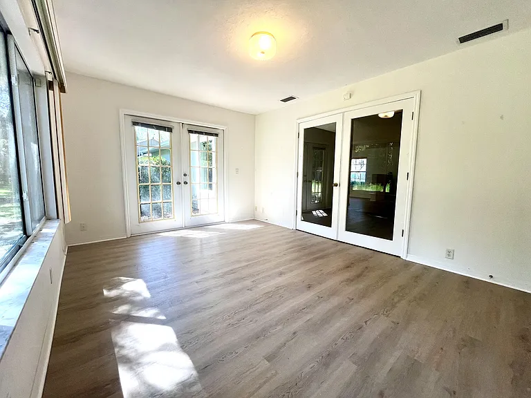 4118 NW 62nd Ave — Photo 7