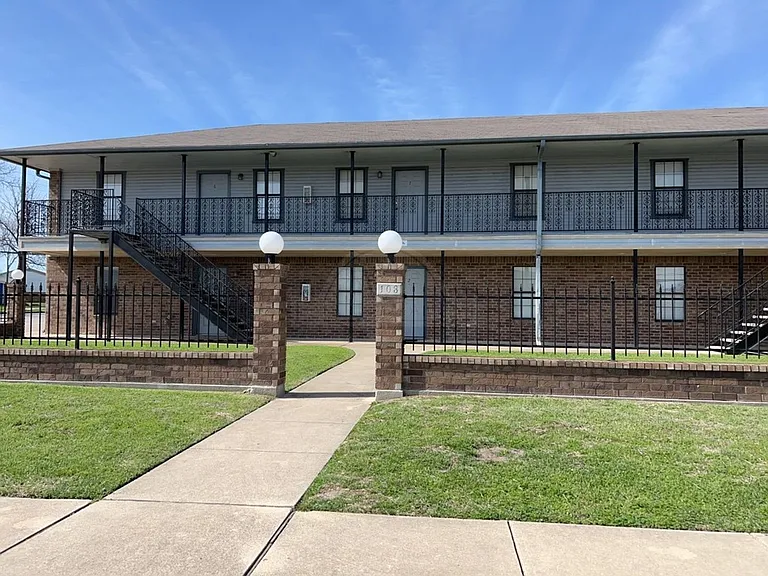 103 W Truman Ave, Copperas Cove — Photo 2
