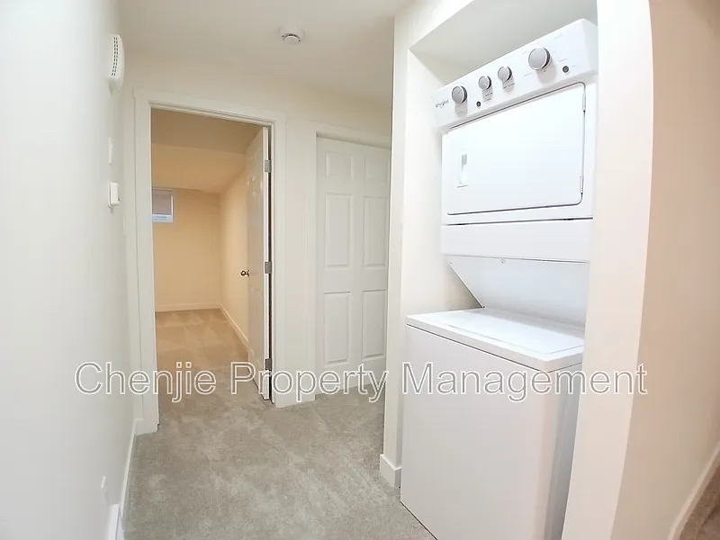 1 bed, 1.0 bath, 500 sqft, $850 — Photo 2