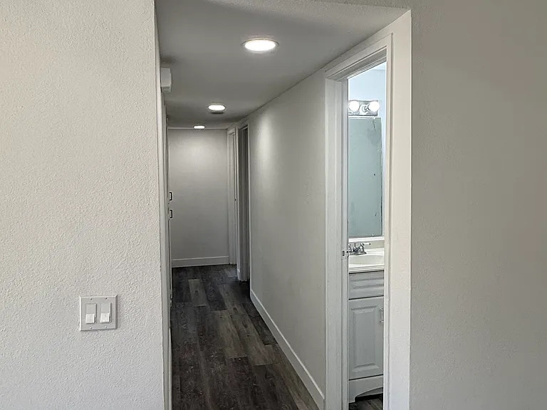 5678 Surrey Ln — Photo 8