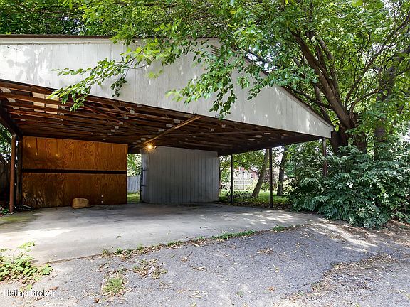5th image of 2158 Sherwood Ave