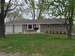 3311 Susan Dr, Hannibal, MO 63401