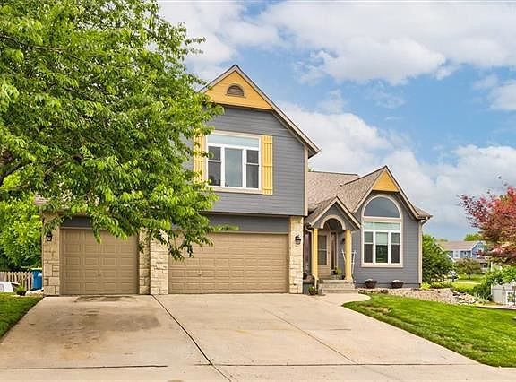 4th image of 547 Hawthorne Dr