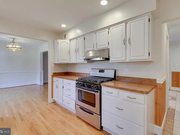 5400 Hampton Forest Way — Photo 10