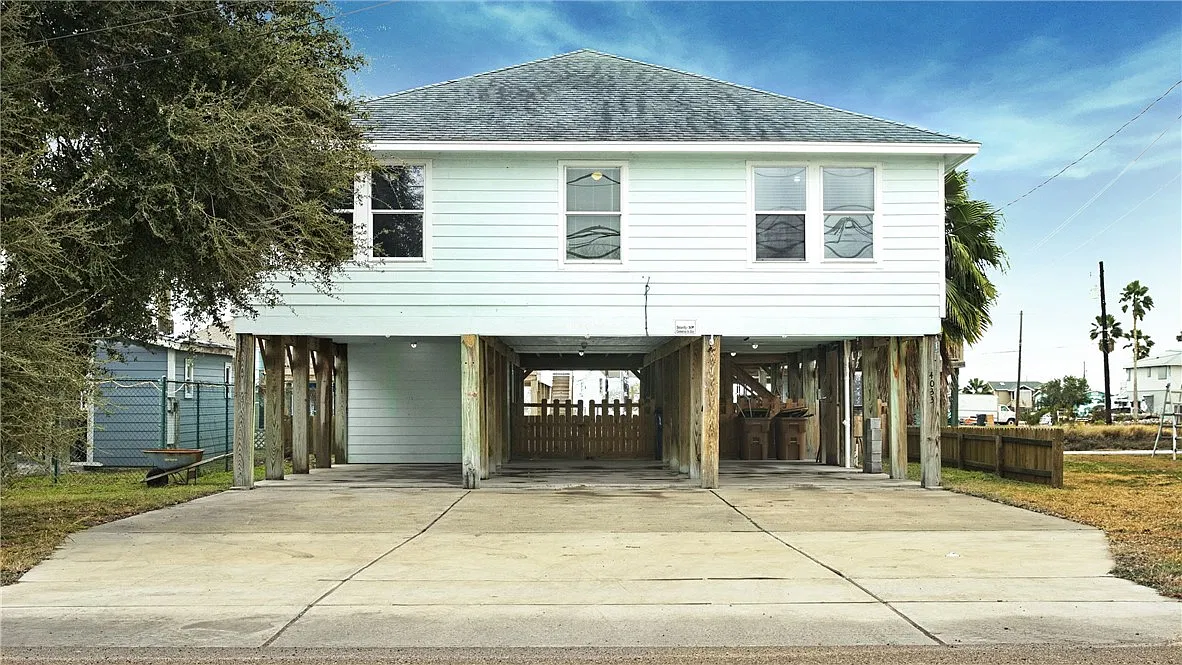 3 bed, 2.0 bath, 1584 sqft, $2,500 — Photo 2
