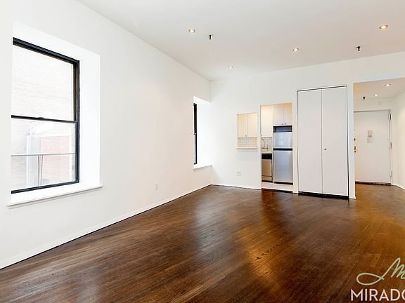 3rd image of 127 4th Ave APT 5G