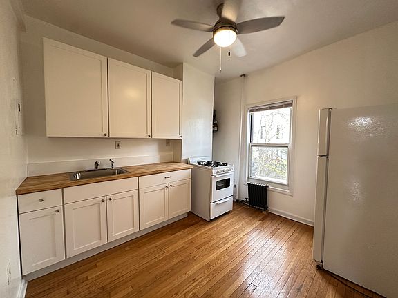 2nd image of 30 Dikeman St Floor 2